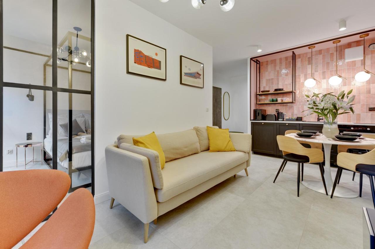 Aura III Apartments & Free Parking By Downtown Apartments Гданьск Экстерьер фото
