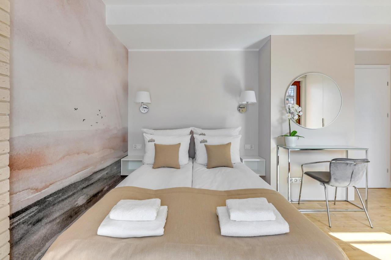 Aura III Apartments & Free Parking By Downtown Apartments Гданьск Экстерьер фото